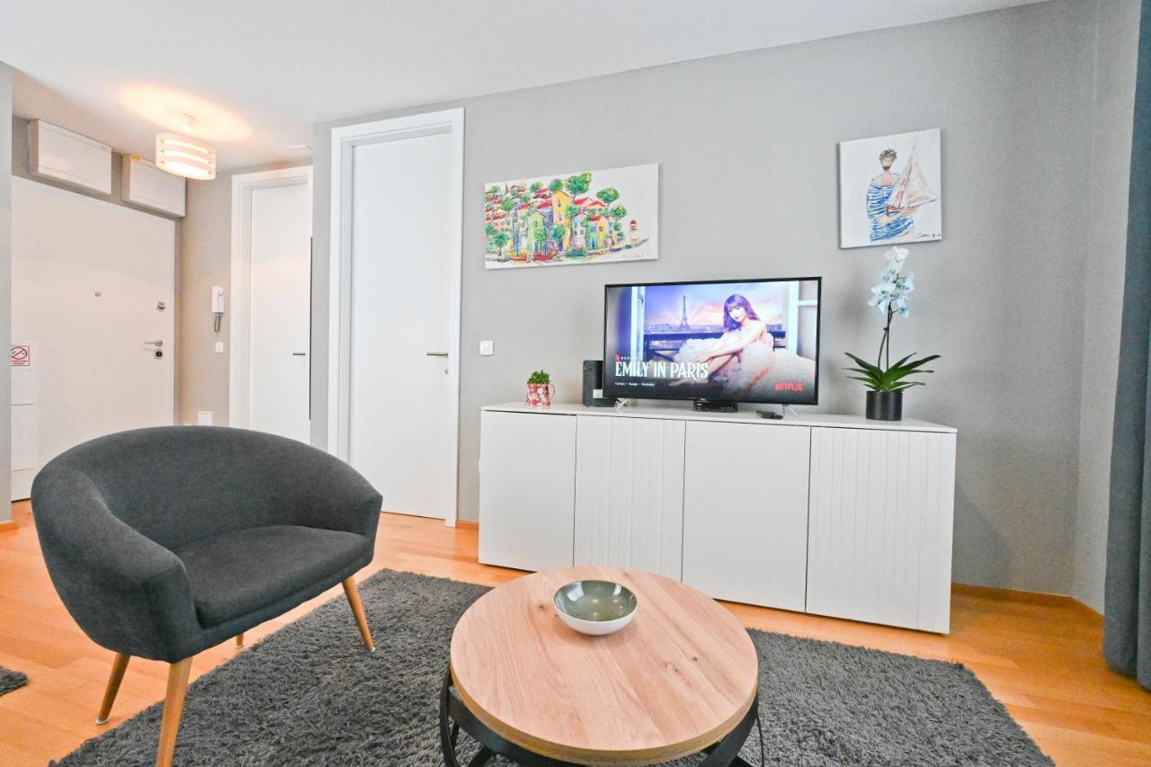 Apartman Zadar City Inn 2 & Free Private Parking Ngoại thất bức ảnh